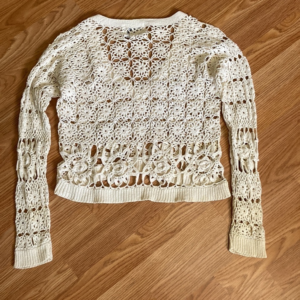 Marnie West Crotchet Top - Picture 8 of 9
